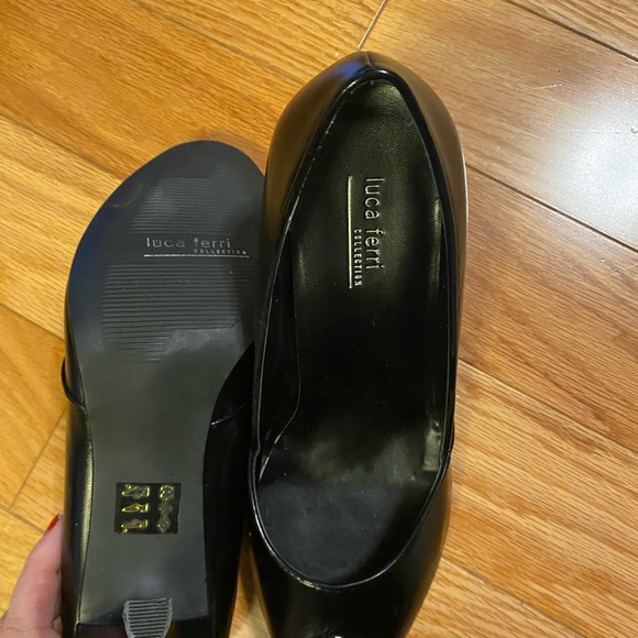 Black Luca Ferri heels, size 8.5, never worn - Picture 3 of 4